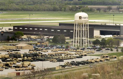 Ft riley - Fort Riley, Fort Riley, Kansas. 62,292 likes · 636 talking about this · 2,743 were here. Welcome to the official U.S. Army Garrison Fort Riley Facebook page 